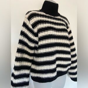 H & M Chunky Knit Sweater Size XS NWT!